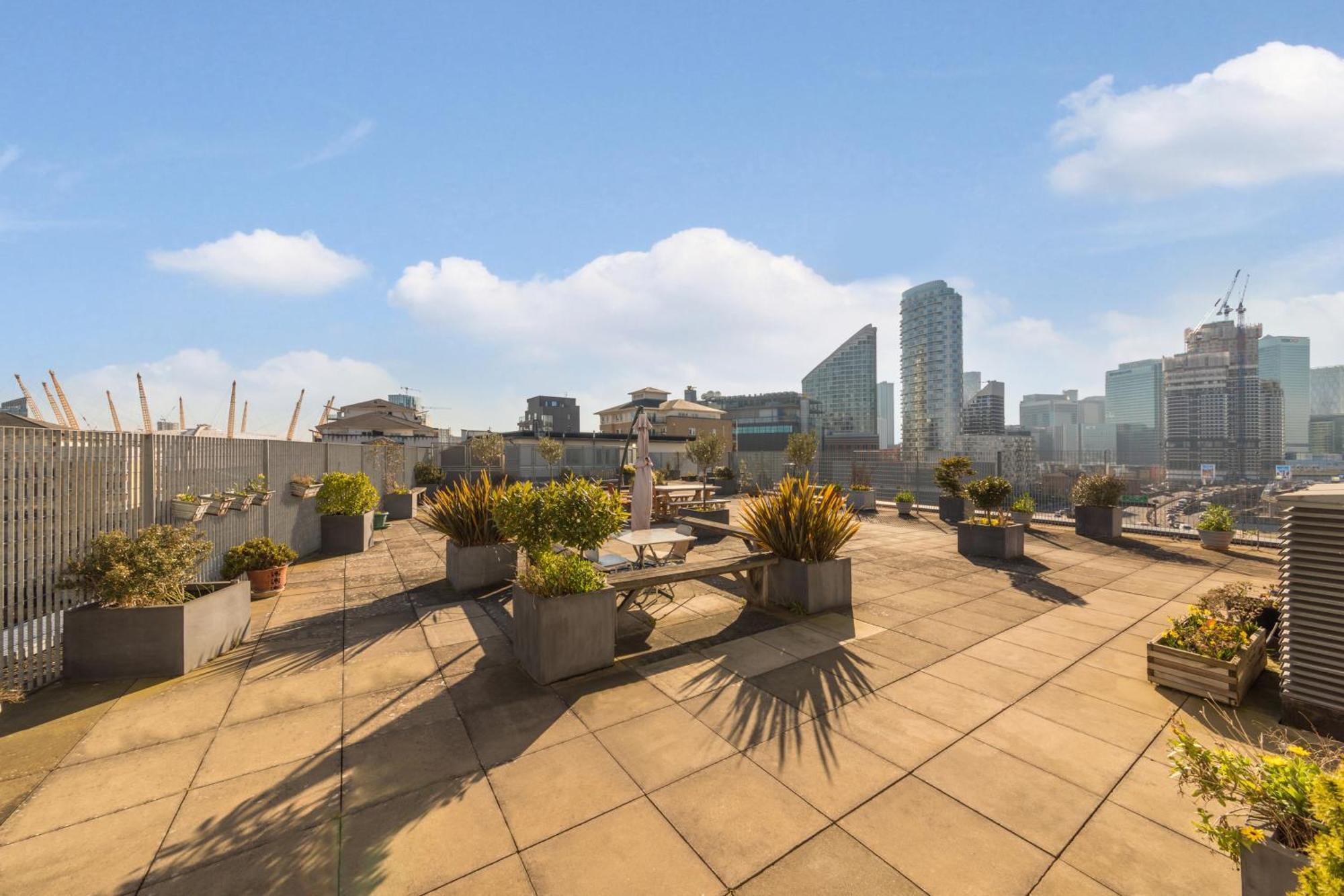 Large 3 Bedroom - Large Terrace With Sunset Views Apartment London